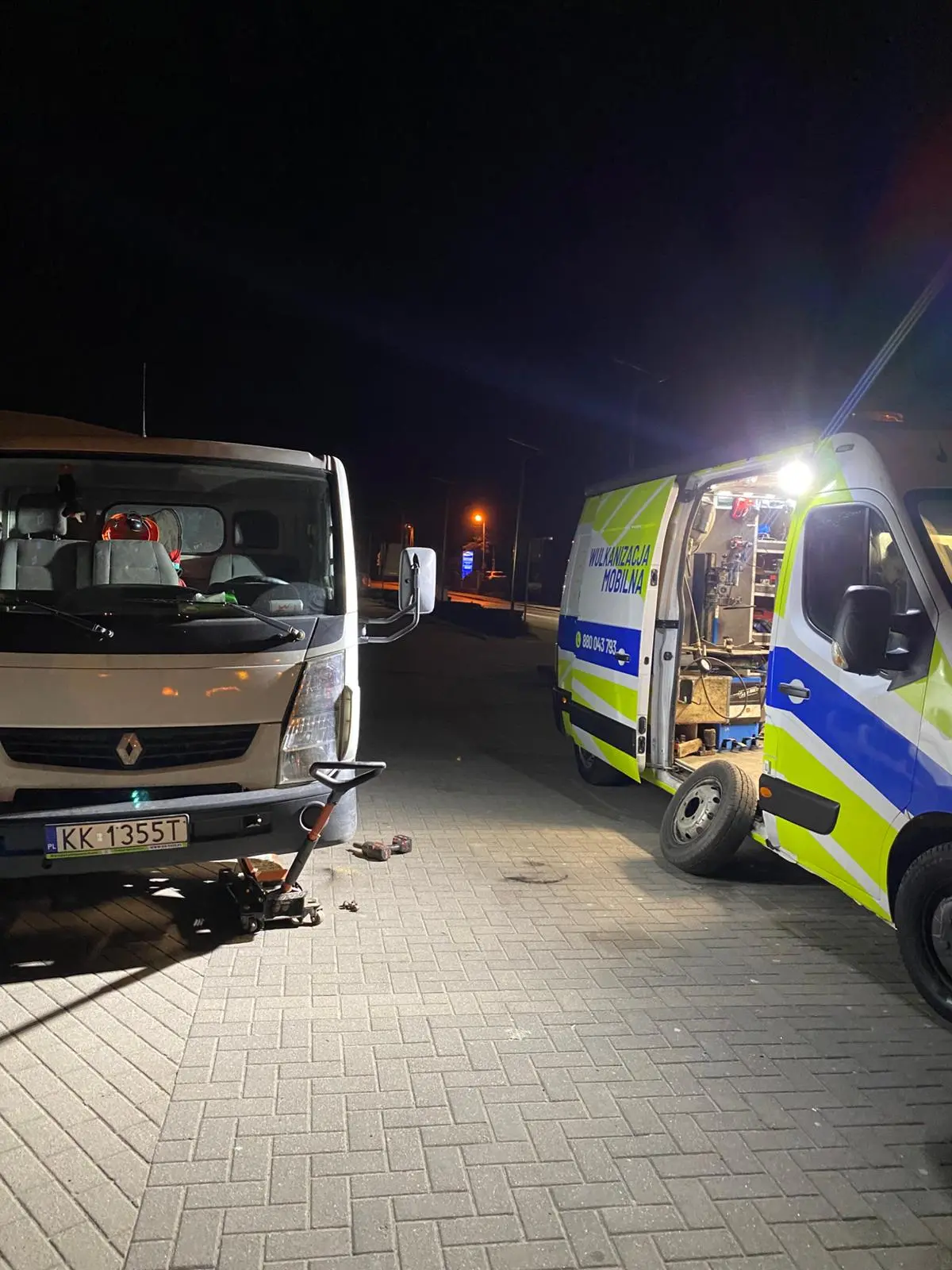 Nocna wymiana opon Kraków – serwis 24/7