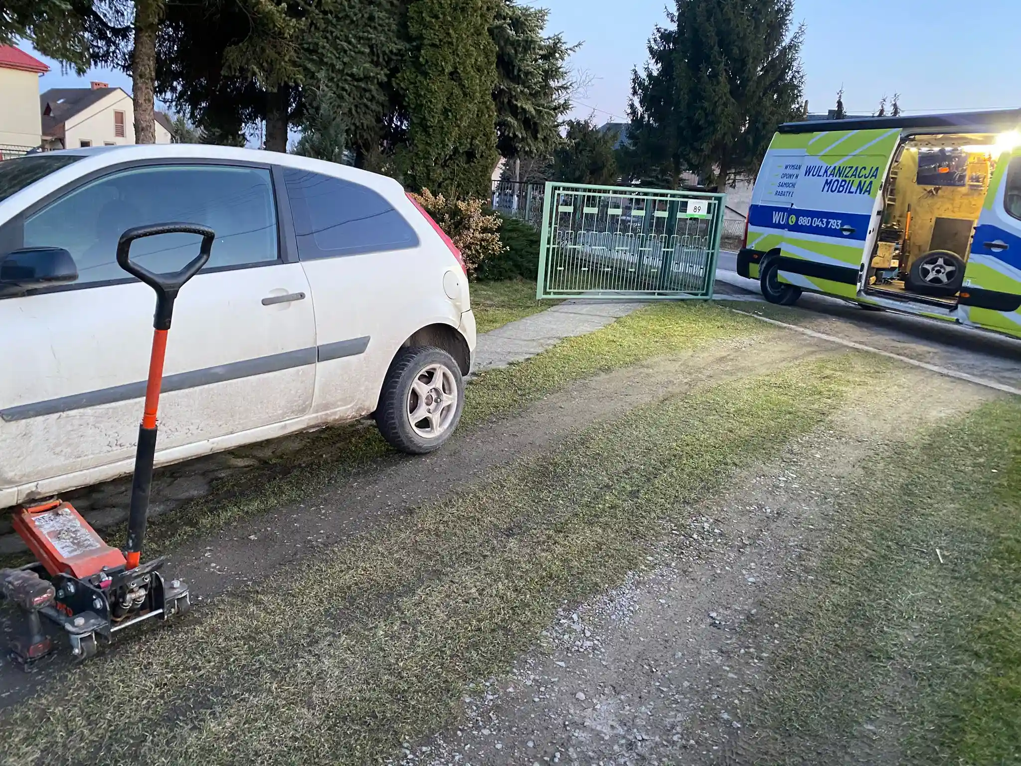 Wymiana opony samochodu osobowego Kraków